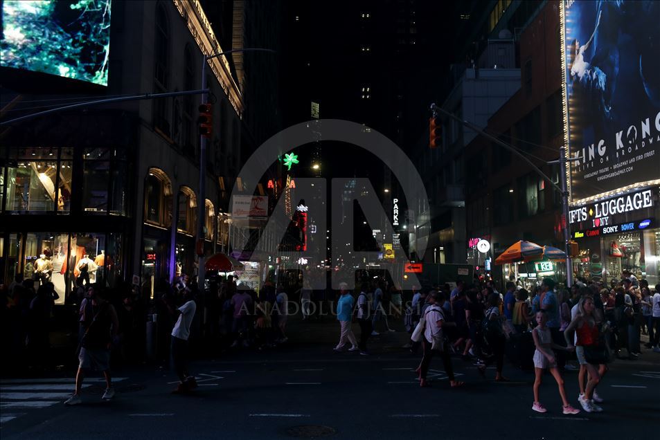 New York, ndërprerja e energjisë elektrike paralizon jetën në Manhattan