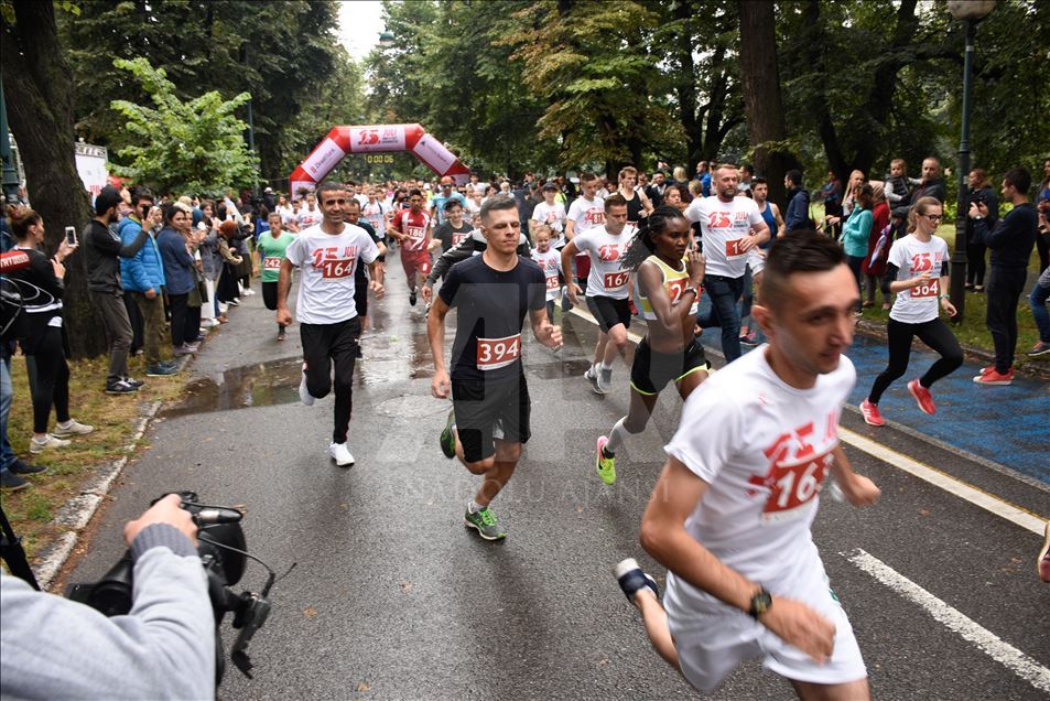 U Sarajevu počela Trka za demokratiju: Učestvuje oko 500 takmičara