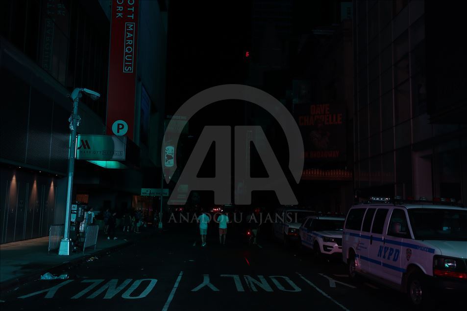 New York, ndërprerja e energjisë elektrike paralizon jetën në Manhattan