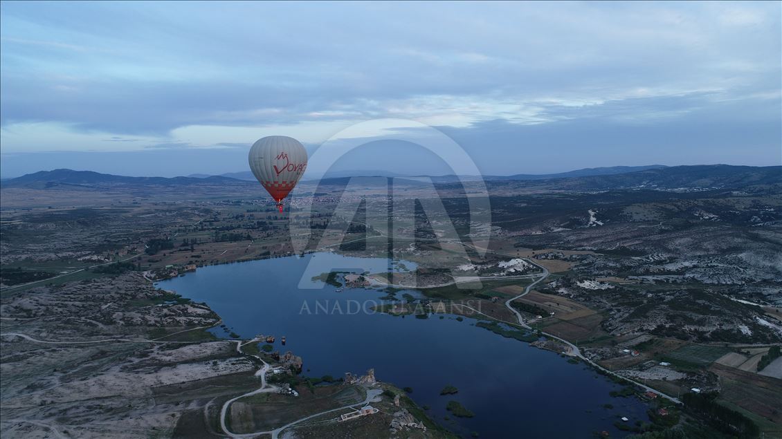 Frigya'da ilk sıcak hava balonu havalandı
