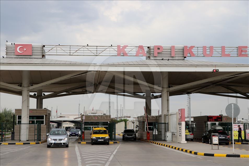 Kapıkule'de gurbetçi yoğunluğu