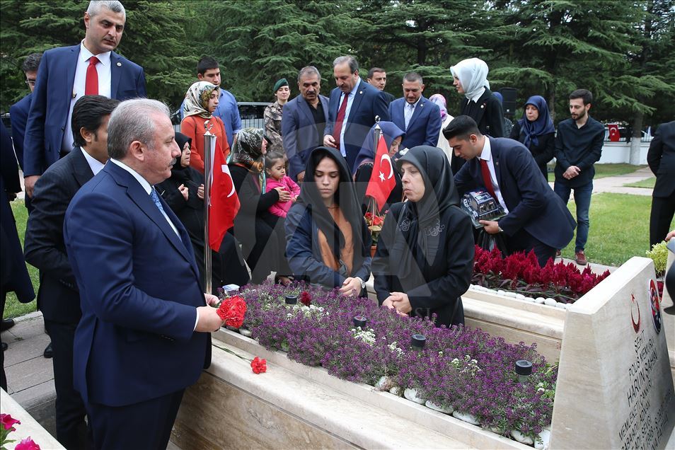 15 Temmuz Demokrasi Şehitliği'nde anma