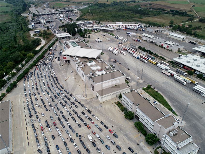 Kapıkule'de gurbetçi yoğunluğu