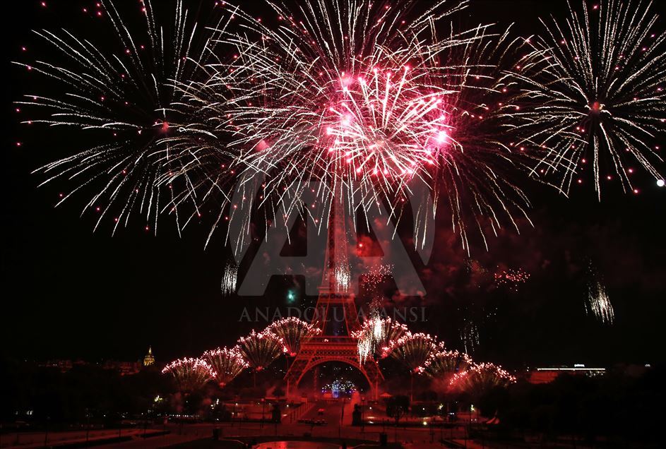 Eiffel Tower Bastille Day fireworks