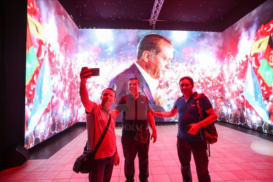 AA'nın "Dijital Gösterim Merkezi"ndeki videosuna yoğun ilgi