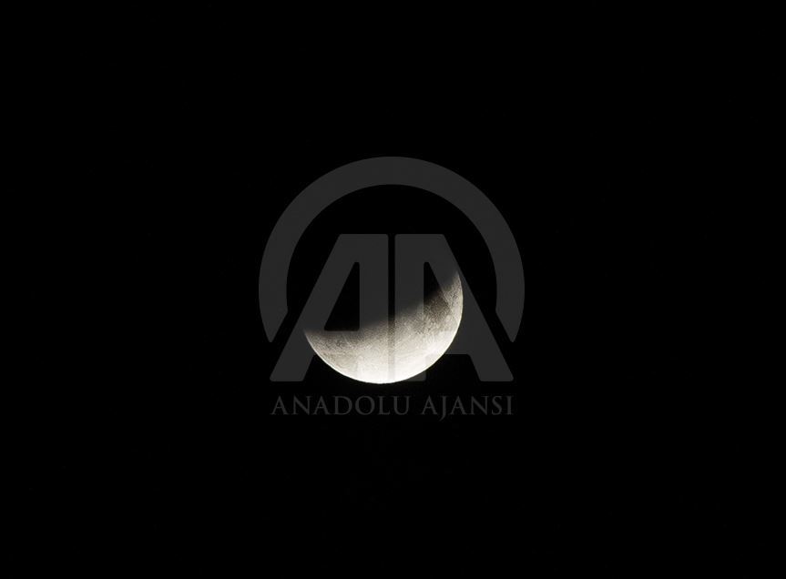Ankara'da ''Parçalı Ay Tutulması''