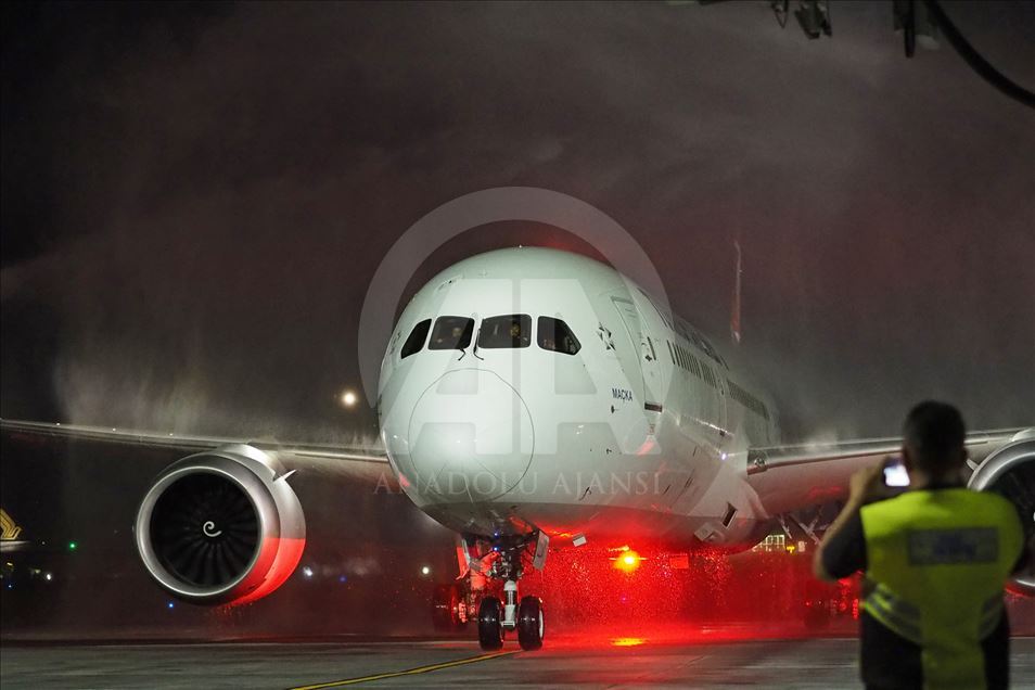 Pendaratan pertama Turkish Airline di Bandara Ngurah Rai Bali