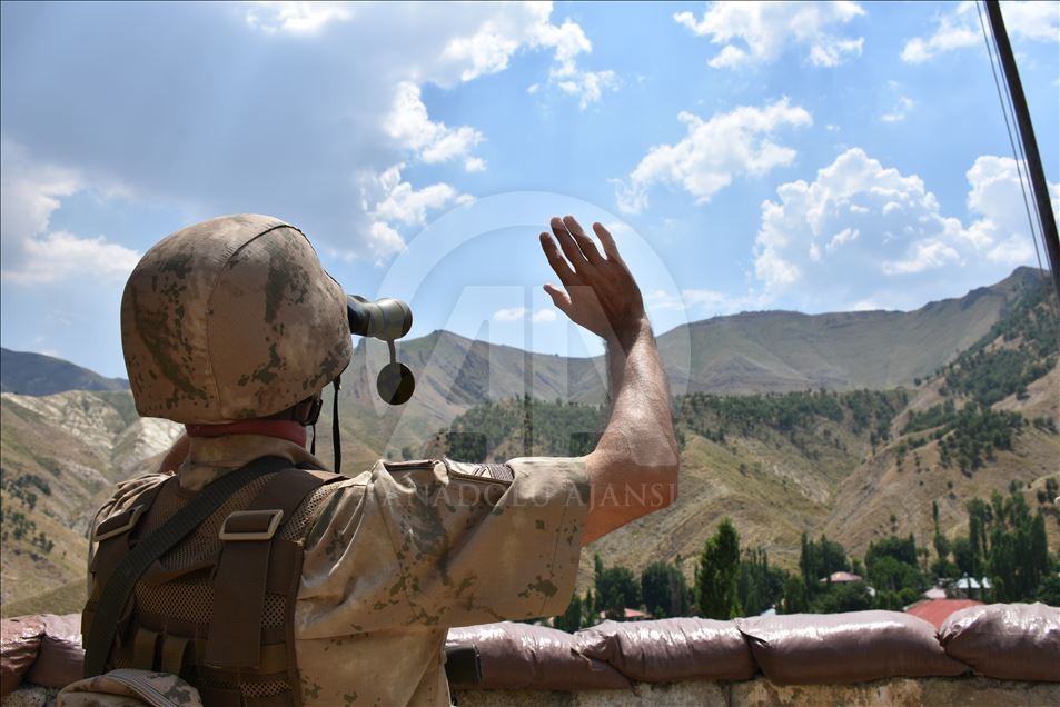 Baba oÄul omuz omuza vatan nÃ¶betinde