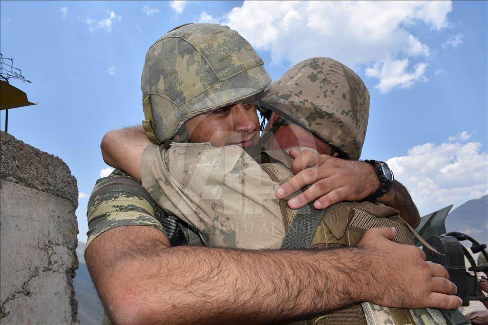 Baba oÄul omuz omuza vatan nÃ¶betinde