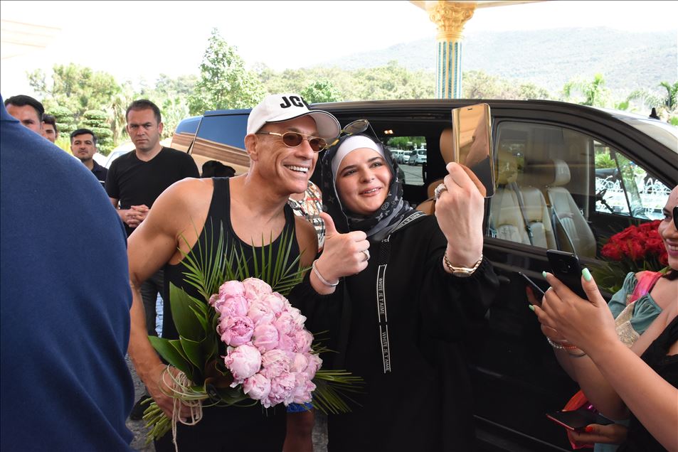 "فان دام" يخطف الأنظار في بودروم التركية