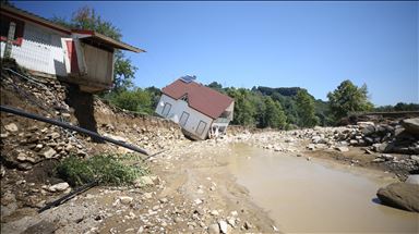 Düzce'deki sel ve toprak kayması