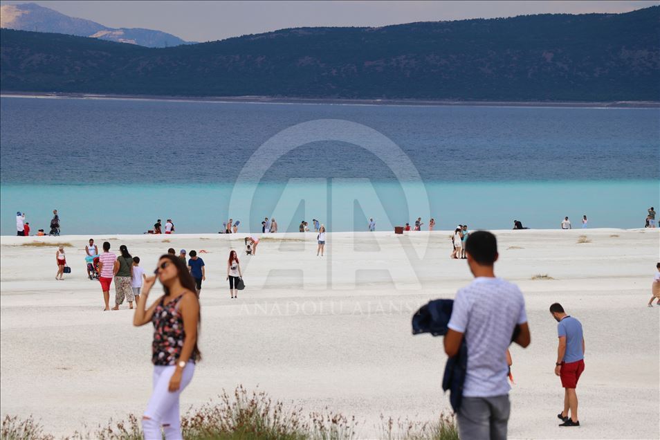 Salda Gölü turist sayısında rekora koşuyor
