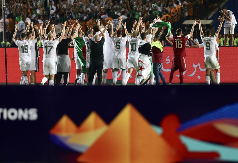Argelia celebra su victoria sobre Senegal en la Copa Africana de Naciones 2019