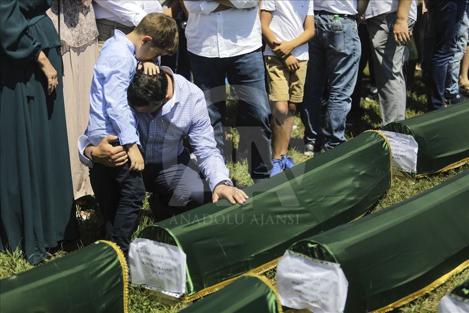 Bosna Savaşı'nın 86 kurbanı daha toprağa verildi