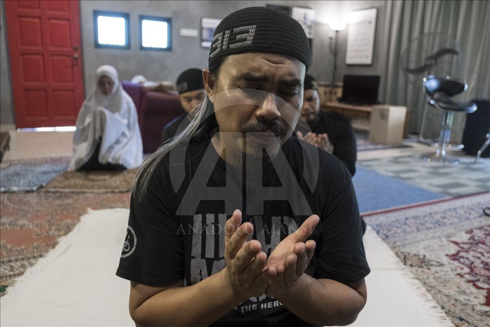 Al Farabi Band - Muslim Heavy Metal Band