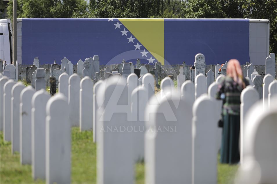 Bosna Savaşı'nın 86 kurbanı daha toprağa verildi