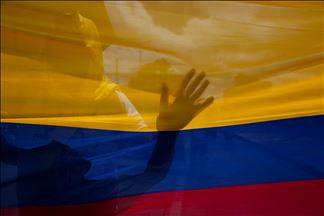 Más de 2 mil militares en retiro protestan en Bogotá
