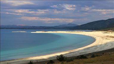 Salda Gölü turist sayısında rekora koşuyor
