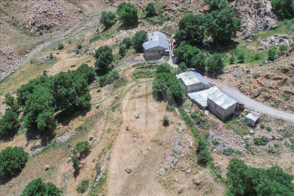 Terörden arındırılan mezralarında huzura kavuştular
