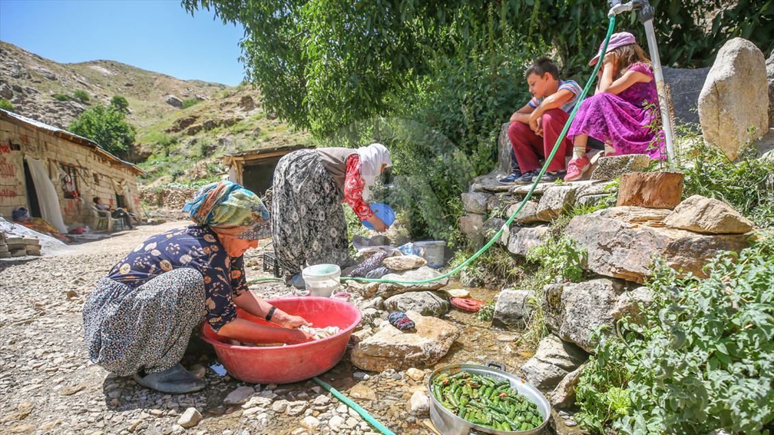 Terörden arındırılan mezralarında huzura kavuştular