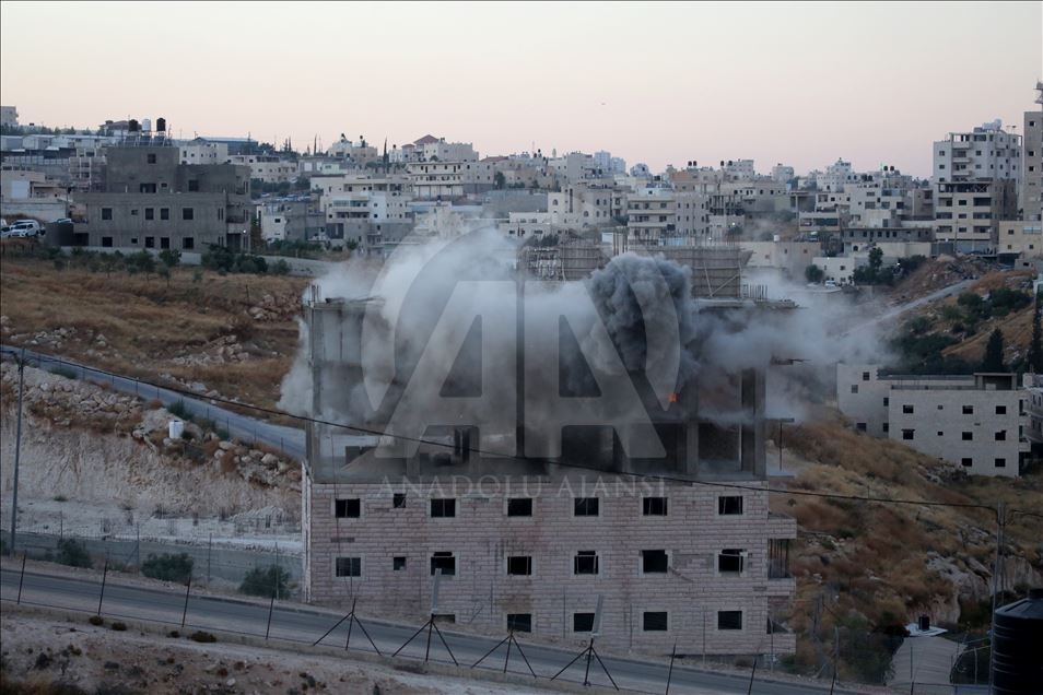 إسرائيل تفجر بناية سكنية في القدس