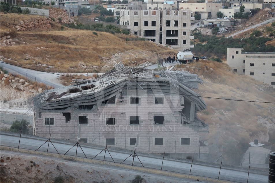إسرائيل تفجر بناية سكنية في القدس