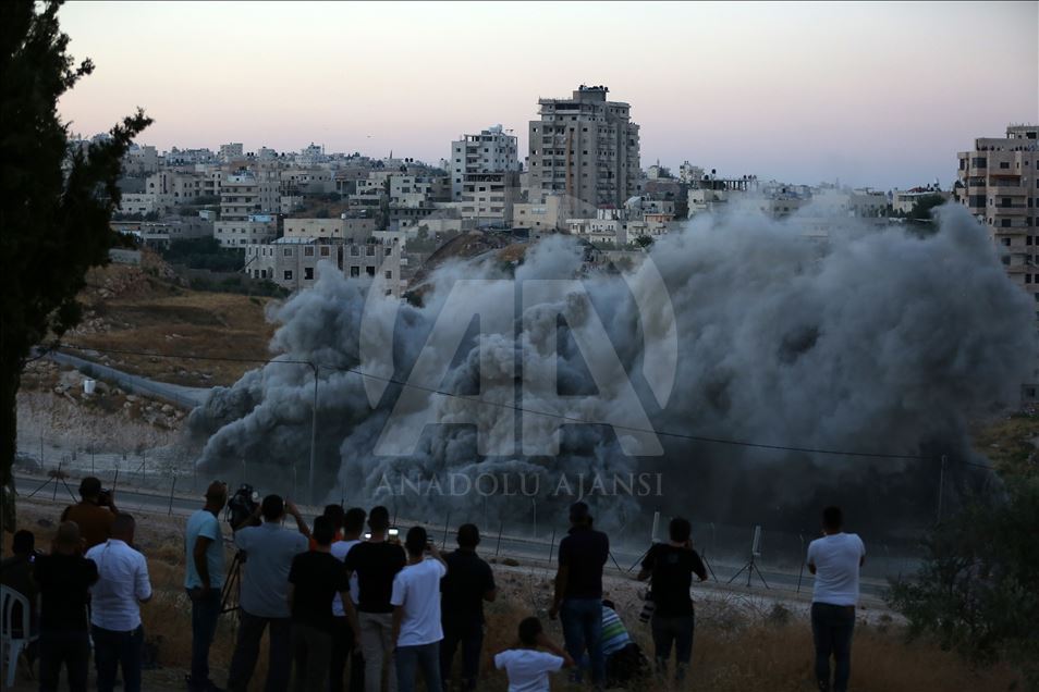إسرائيل تفجر بناية سكنية في القدس