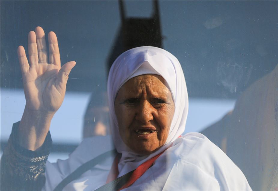 مغادرة أول فوج من حجاج غزة إلى السعودية عبر معبر رفح