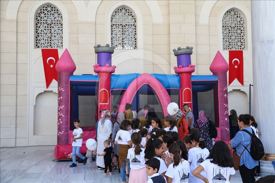 Büyük Çamlıca Camisi'nde Yaz Kuran Kursu Şenliği