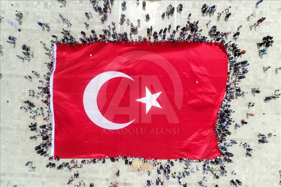 Istanbul: Mališani svečano započeli ljetni kurs učenja Kur'ana u džamiji Camlica