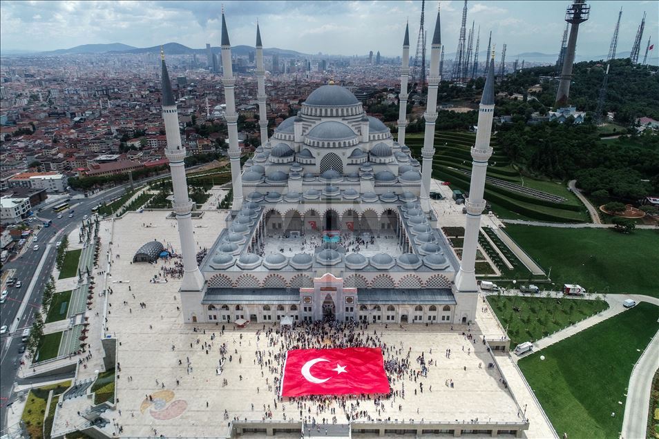 Büyük Çamlıca Camisi'nde Yaz Kuran Kursu Şenliği
