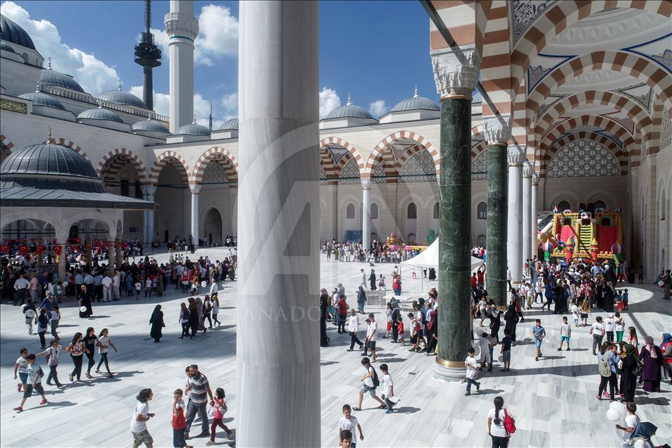 Büyük Çamlıca Camisi'nde Yaz Kuran Kursu Şenliği