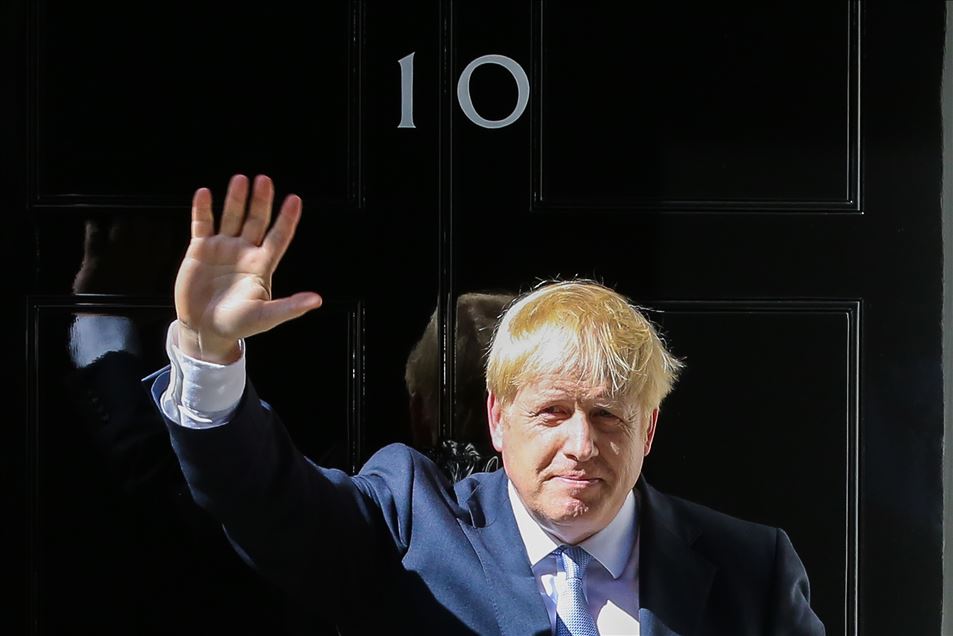 İngiltere'nin yeni başbakanı Boris Johnson Downing Street'te