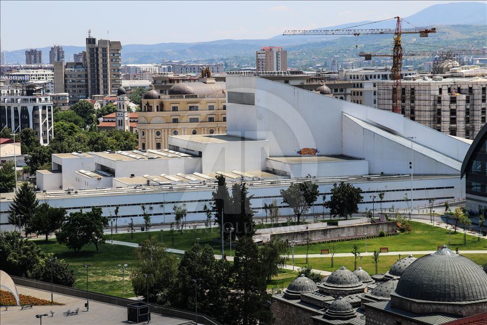 Farklı mimari stillerin kesiştiği Balkan şehri: Üsküp
