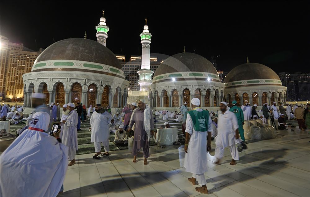 Kabe'de yatsı namazı