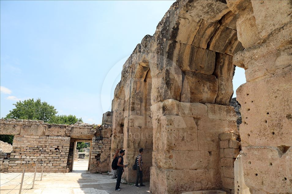 استقبال گسترده گردشگران از شهر باستانی «آفرودیسیاس» ترکیه
