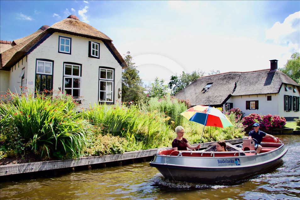 Selo Giethoorn, holandska Venecija: Vožnja kroz selo bez ulica