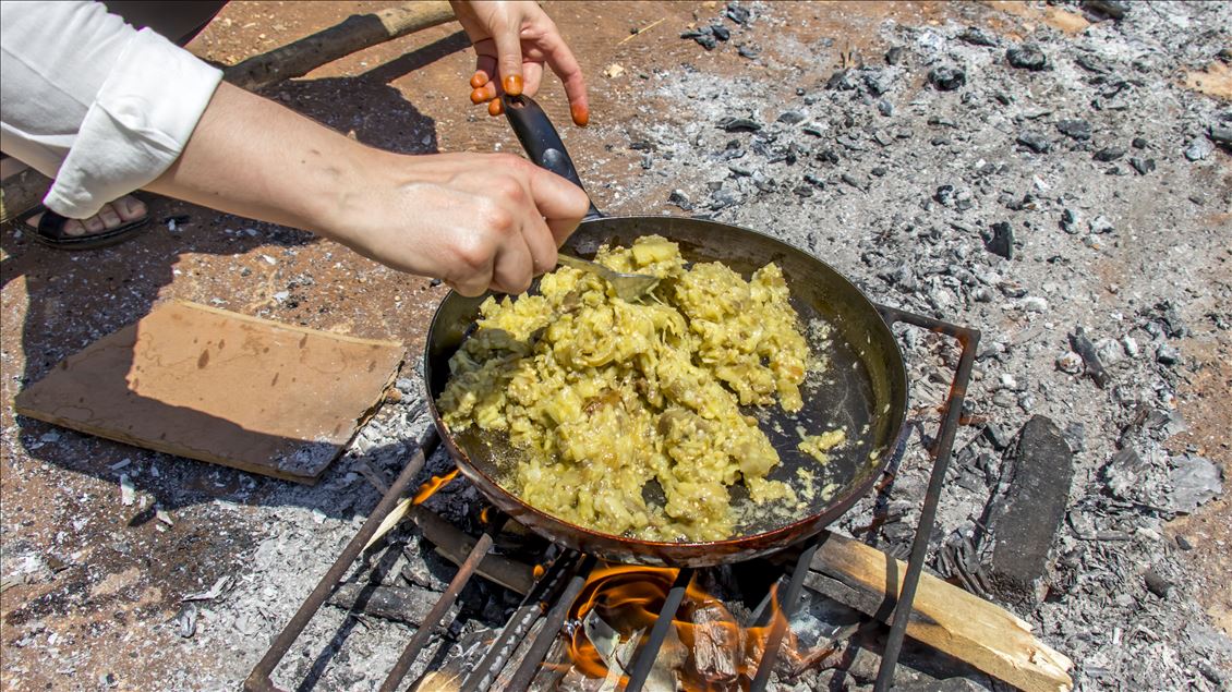 "بابا غنوج".. أكلة الشتاء تُطهى صيفًا في ديار بكر