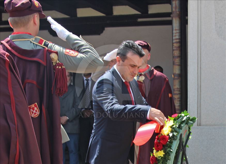 Заев и Борисов положија венец пред гробот на Гоце Делчев