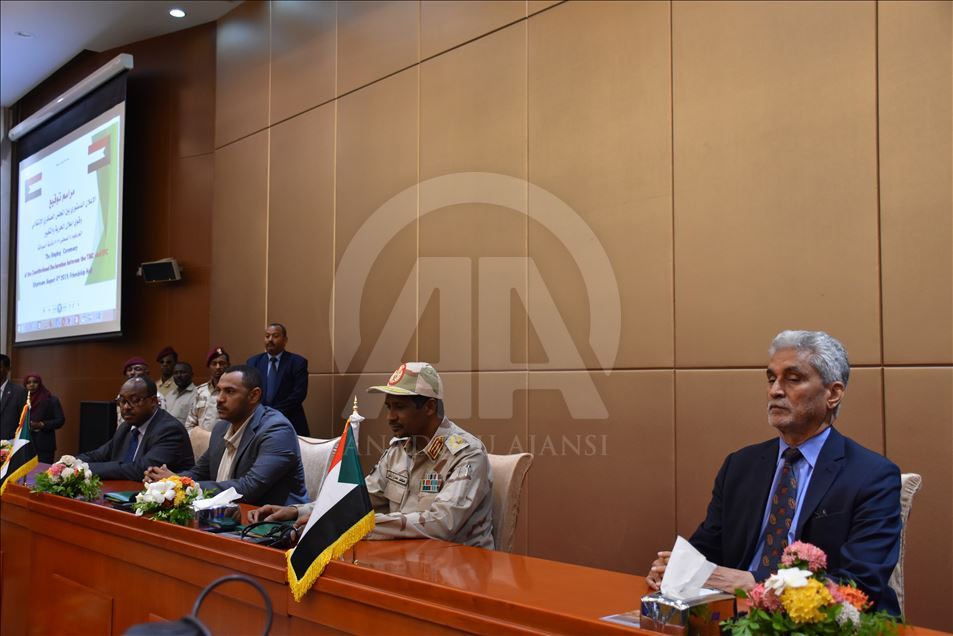 Sudan'da anayasa bildirisi ön anlaşması imzalandı
