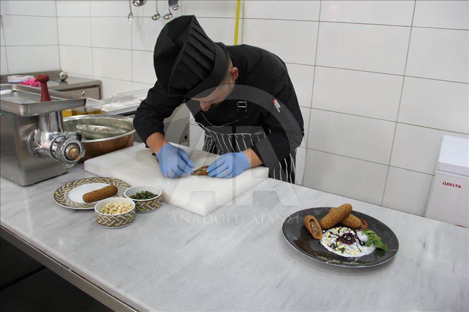 Gaziantep'in bayram lezzetleri: İçli köfte ve yuvalama