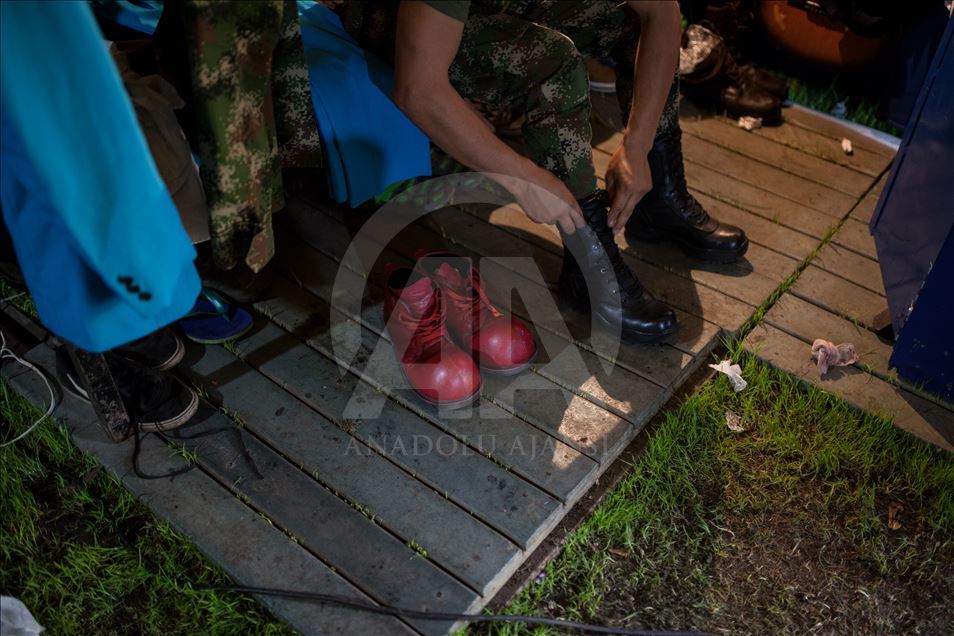 El Circo Colombia, un Circo comandado por soldados sonrientes