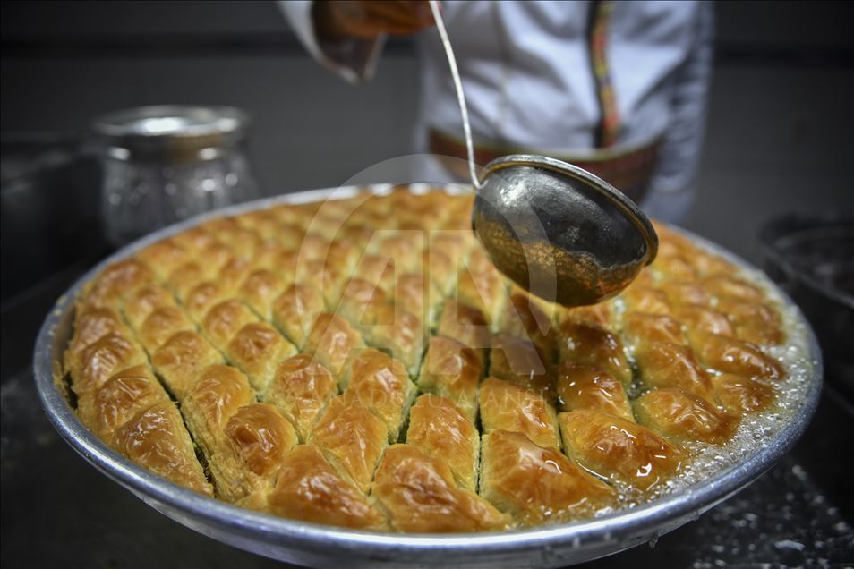 Baklava sellers' sweet rush