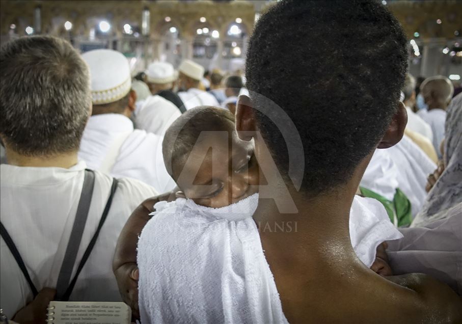 Children at the Kabaa