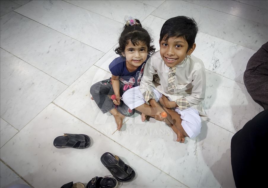 Children at the Kabaa