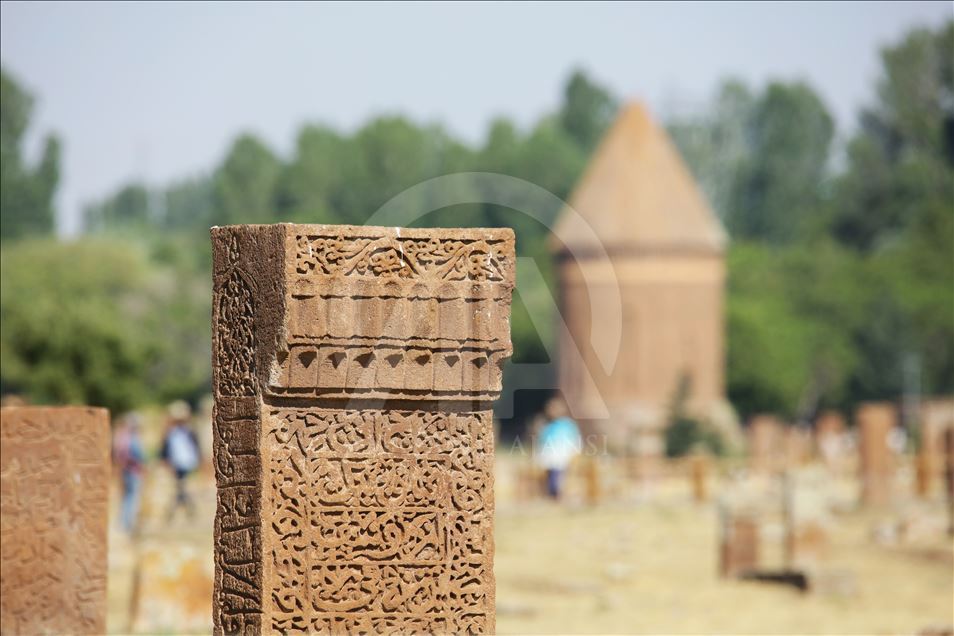 Seljuk Cemetery reveals secrets of medieval city life