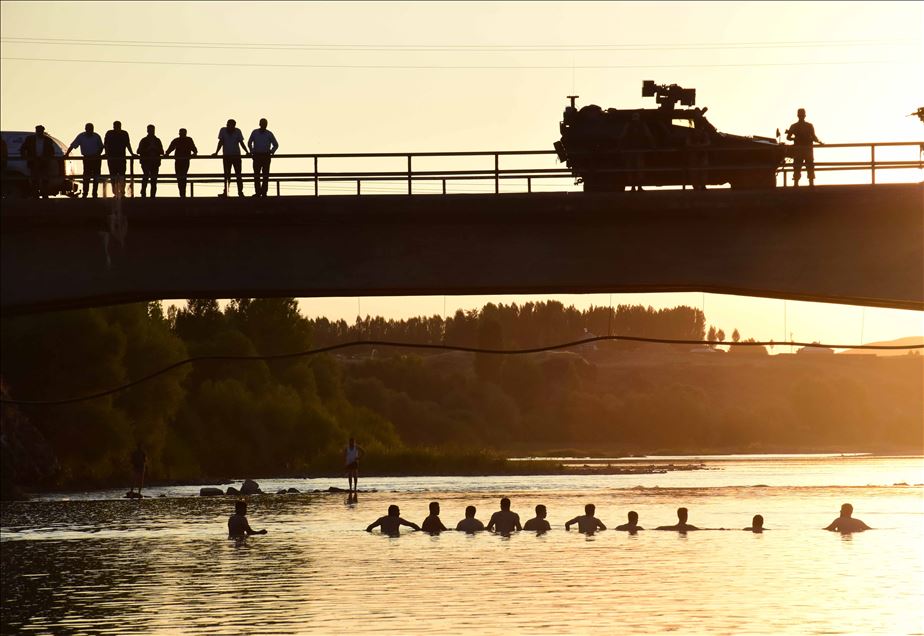 Murat Nehri'ne giren çocukların boğulması