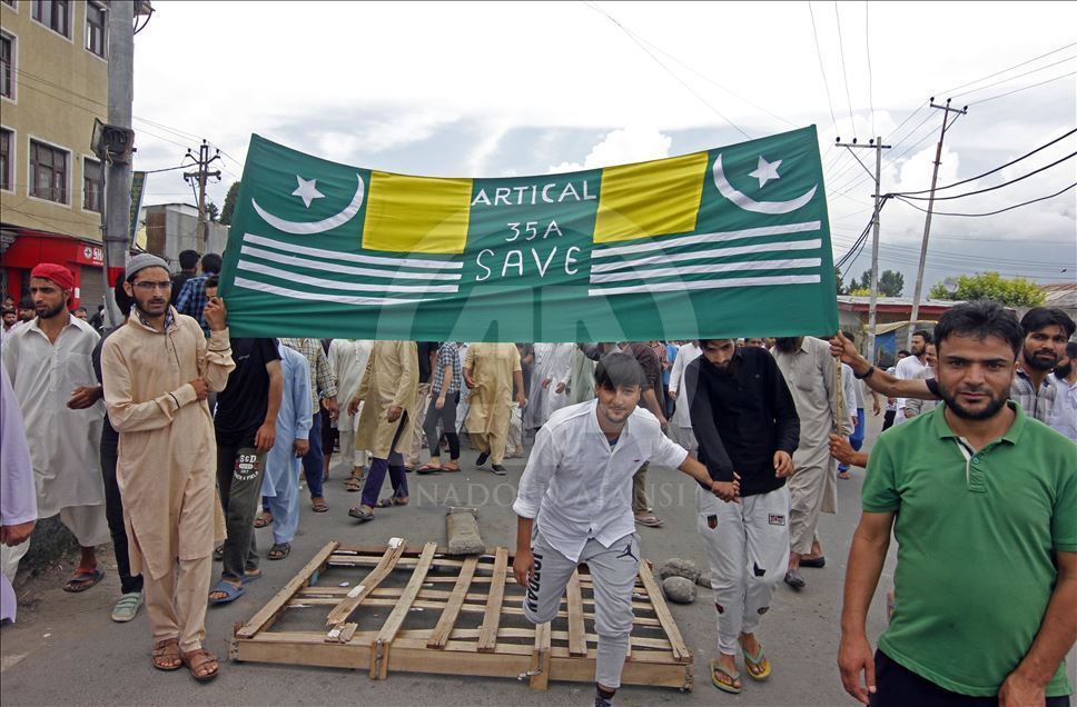 Demonstrations in Kashmir against India's move