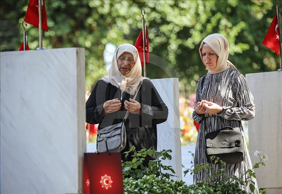 Edirnekapı Şehitliğinde hüzünlü bayram arifesi