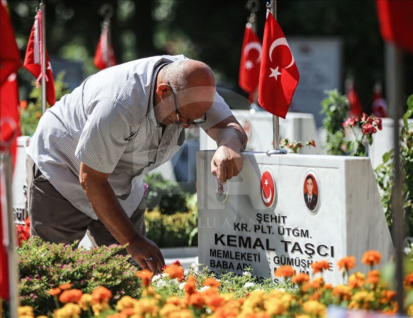 Edirnekapı Şehitliğinde hüzünlü bayram arifesi